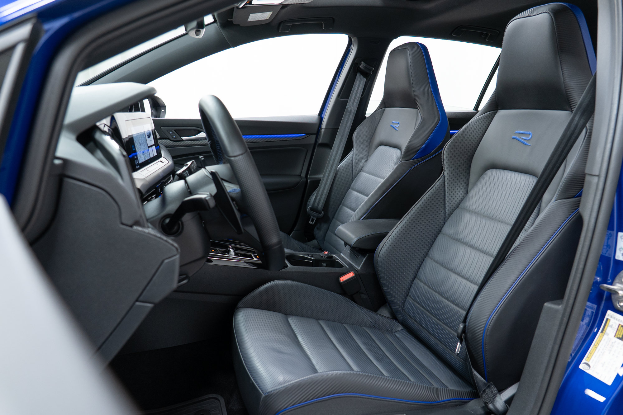 Used 2024 Volkswagen Golf R AWD/4WD image 15