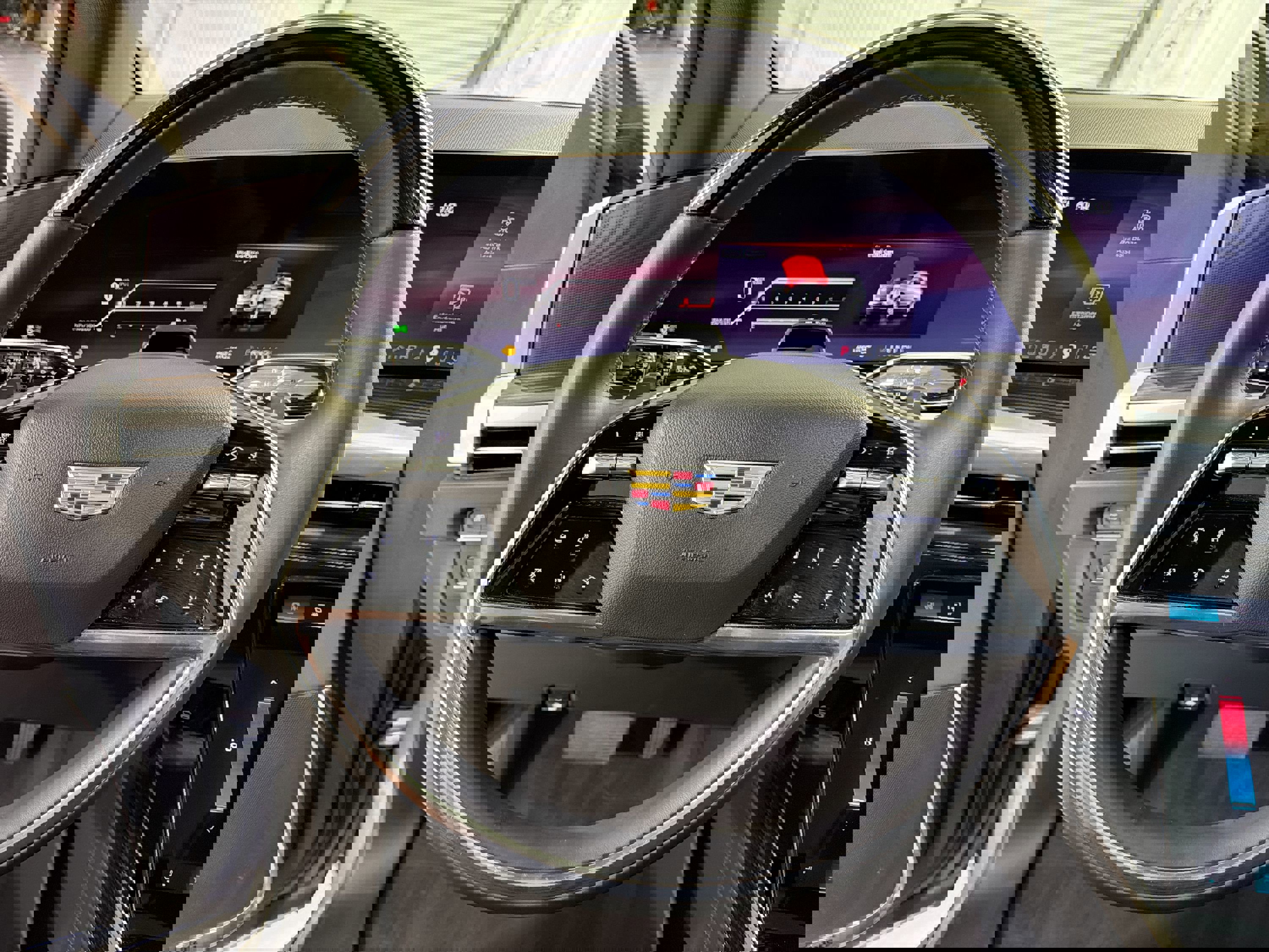 Used 2025 Cadillac Escalade Premium Luxury image 13