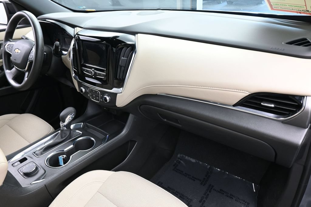 Used 2023 Chevrolet Traverse LS FWD image 41