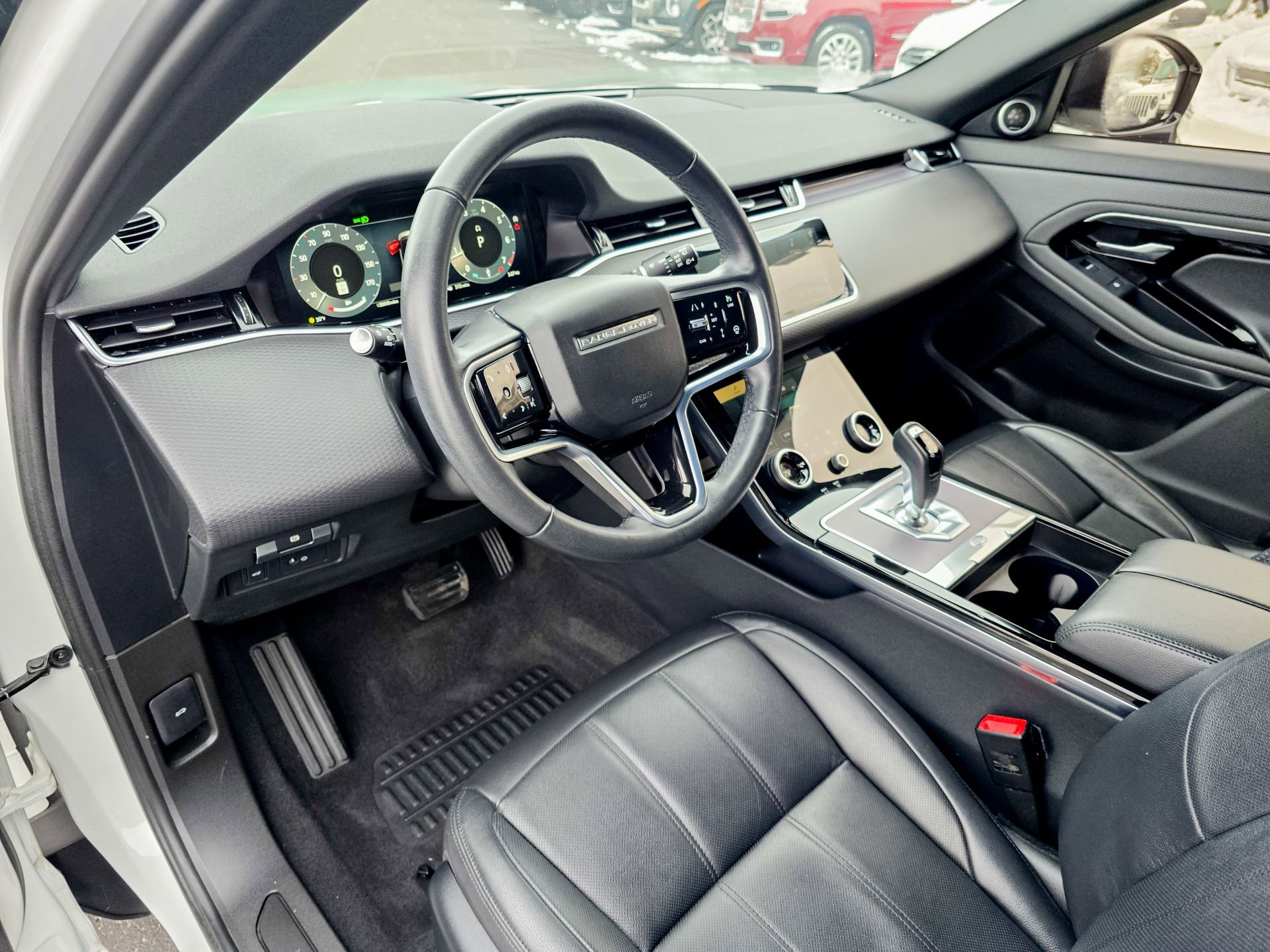 Used 2023 Land Rover Range Rover Evoque S image 6