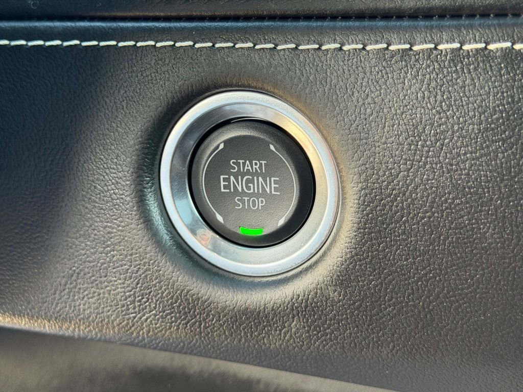 Used 2025 Cadillac Escalade Sport Platinum AWD/4WD image 26