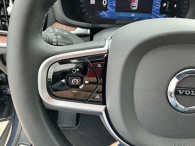 Certified 2026 Volvo V60 B5 Cross Country Plus w/ Climate Package AWD/4WD image 27