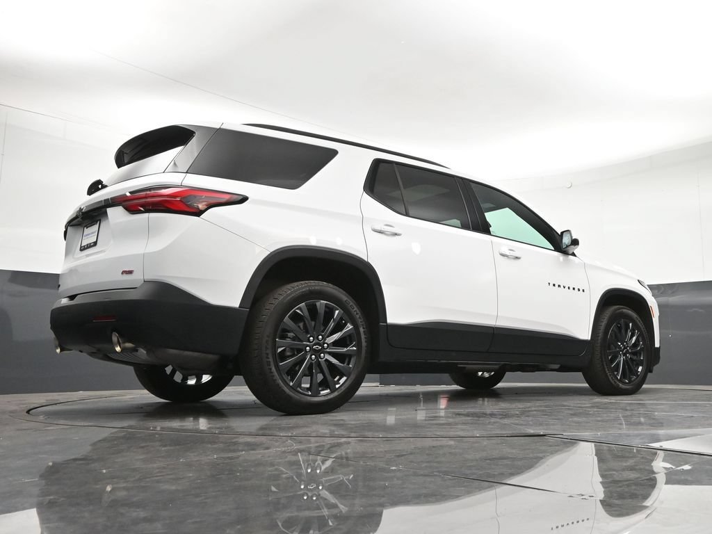 Certified 2023 Chevrolet Traverse RS w/ LPO, Floor Liner Package AWD/4WD image 28