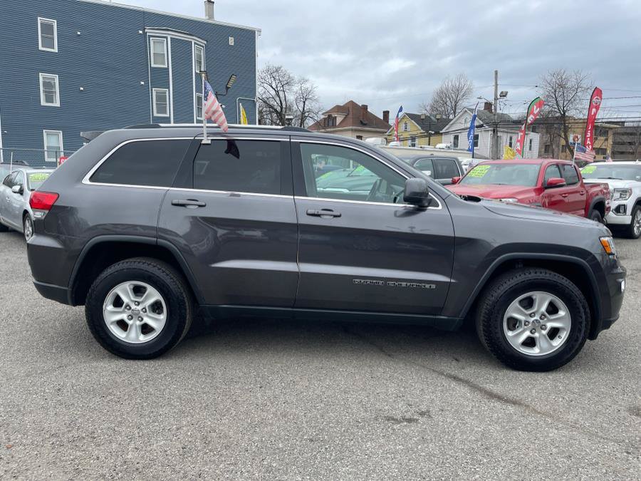 Used 2017 Jeep Grand Cherokee Laredo w/ Quick Order Package 23E AWD/4WD image 7