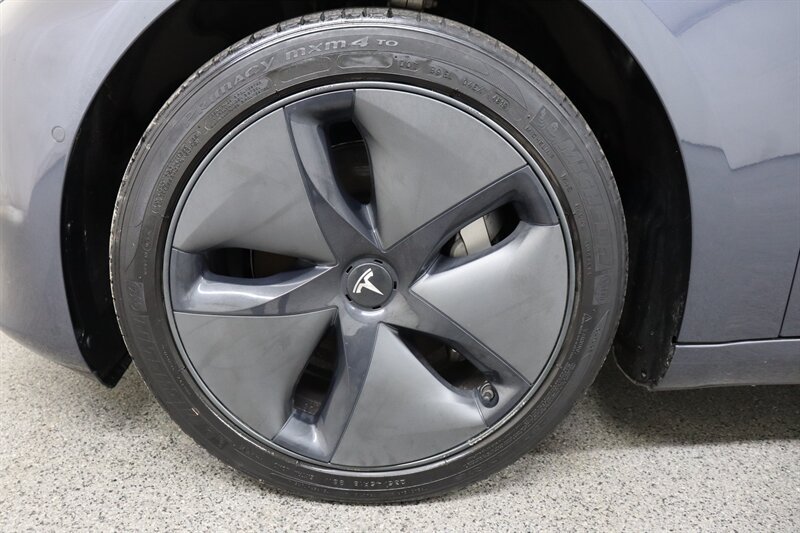 Used 2020 Tesla Model 3 Standard Range RWD image 27