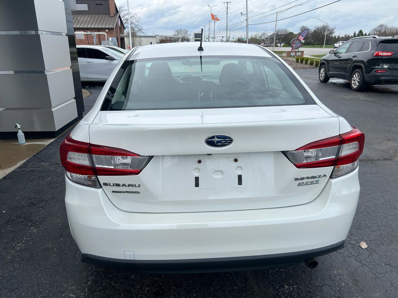 Used 2017 Subaru Impreza 2.0i AWD/4WD image 4