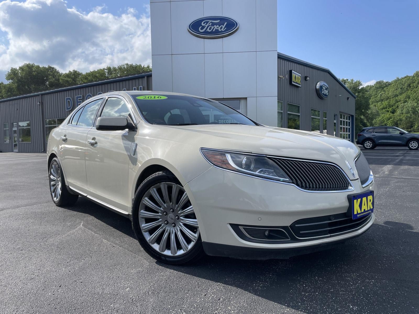 Used 2016 Lincoln MKS AWD w/ Equipment Group 101A image 3