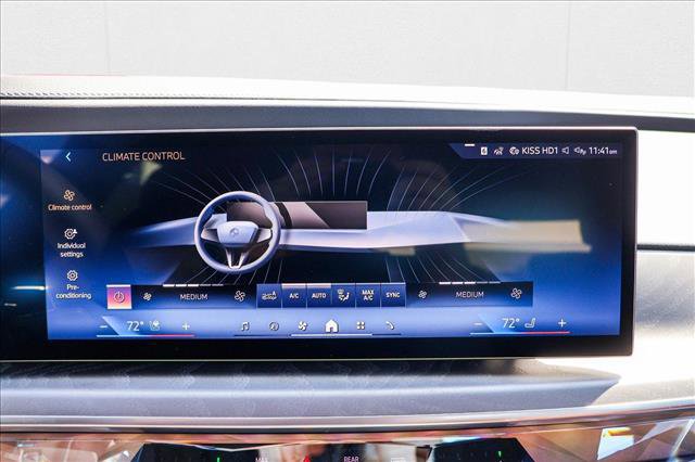 New 2025 BMW 760i xDrive image 18