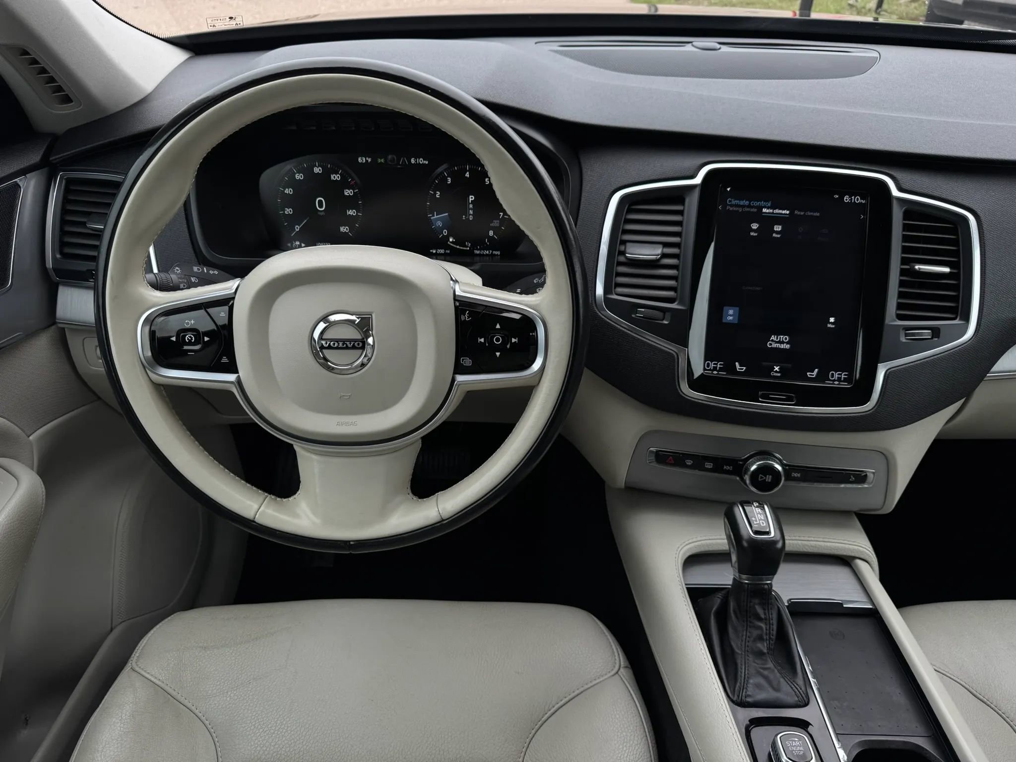 Used 2021 Volvo XC90 T5 Momentum w/ Climate Package FWD image 30