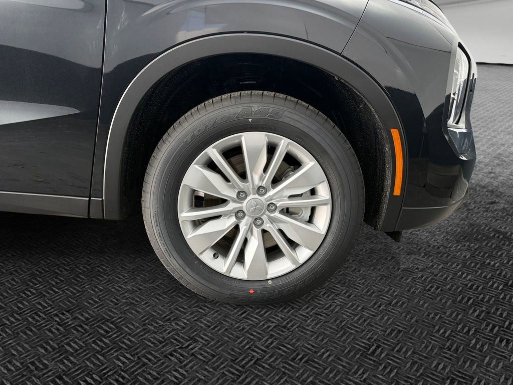 New 2026 Mitsubishi Outlander ES AWD/4WD image 11