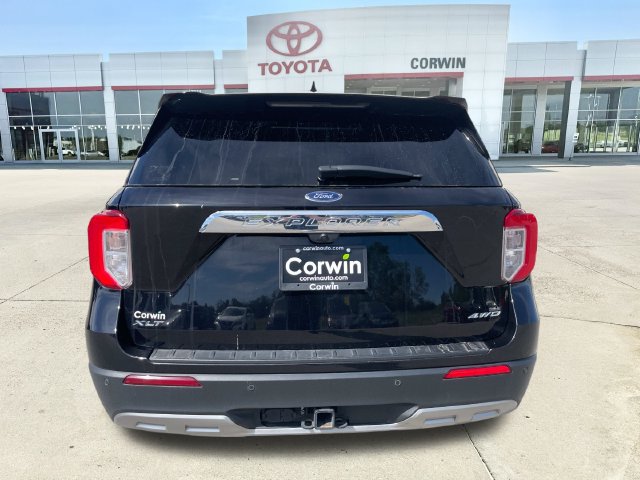 Used 2023 Ford Explorer XLT w/ Equipment Group 202A AWD/4WD image 4