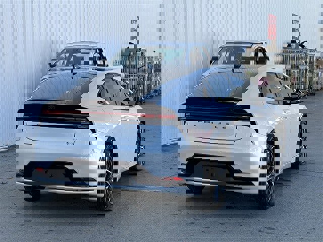 Used 2024 Toyota Prius Limited image 4