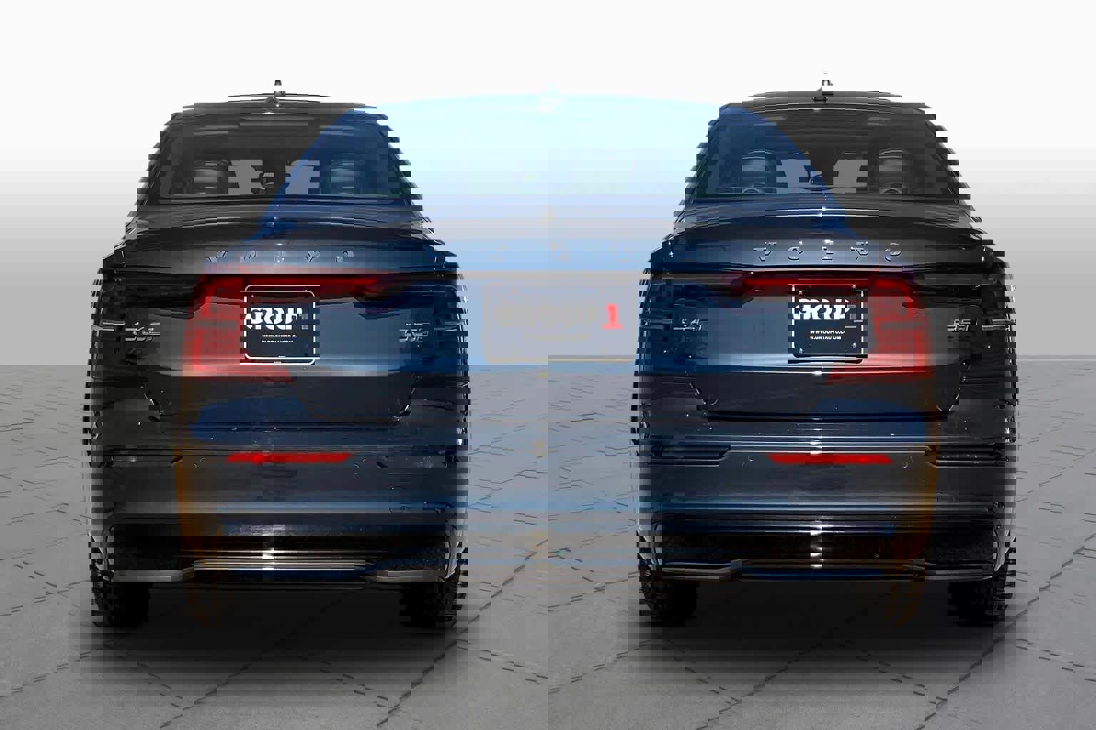 Used 2023 Volvo S60 B5 Plus AWD/4WD image 5