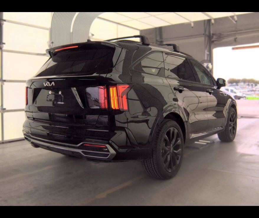 Used 2023 Kia Sorento SX FWD image 9