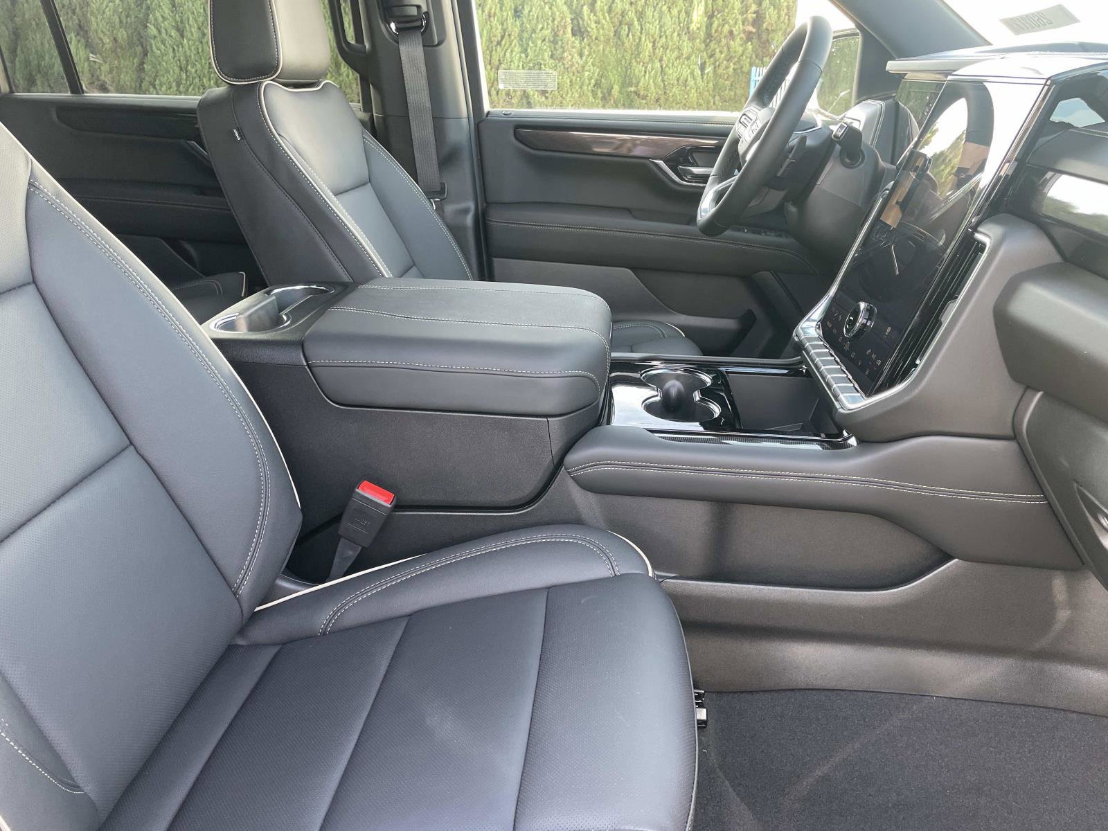 New 2026 GMC Yukon XL Elevation image 29