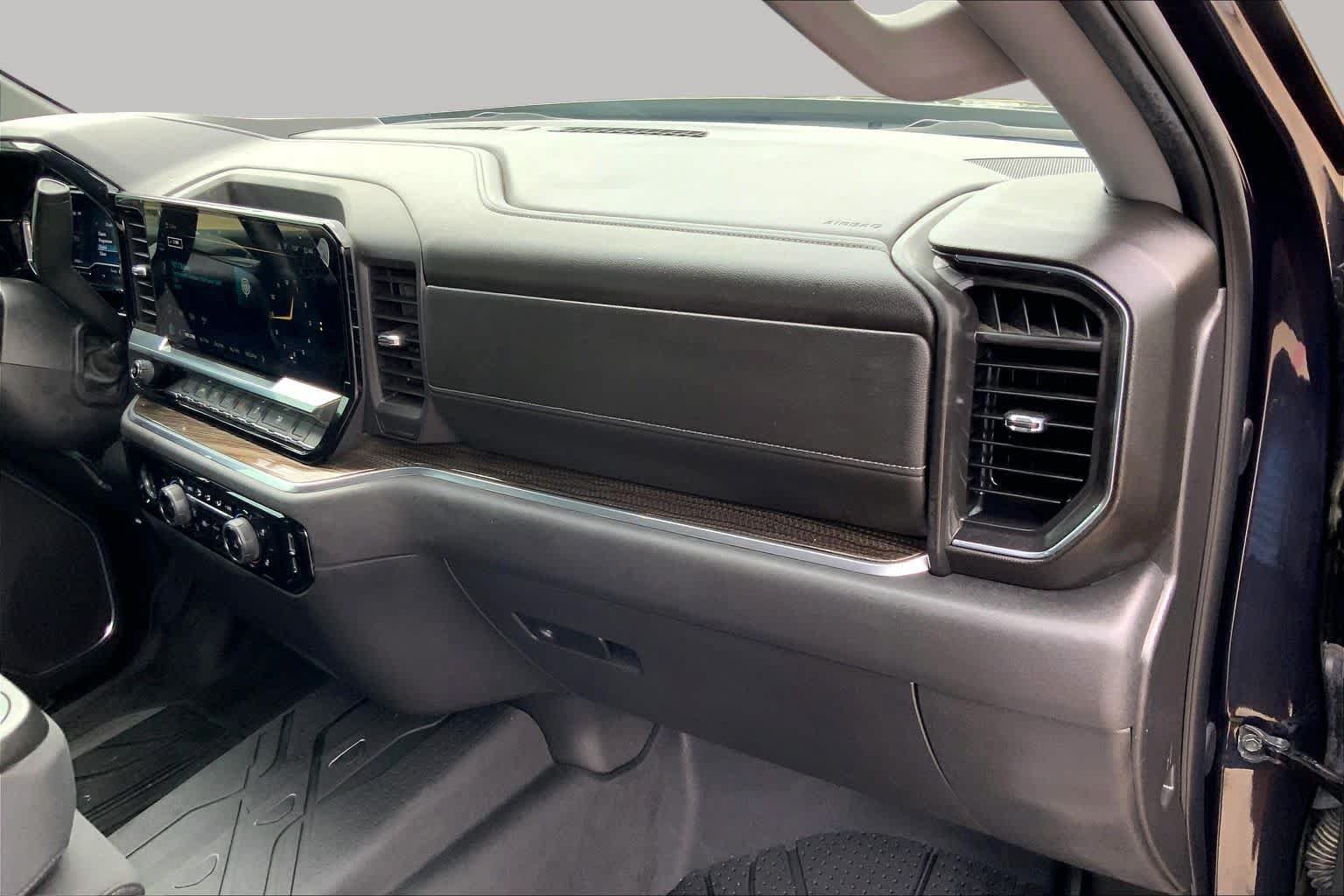 Used 2024 Chevrolet Silverado 1500 LT w/ Protection Package RWD image 19
