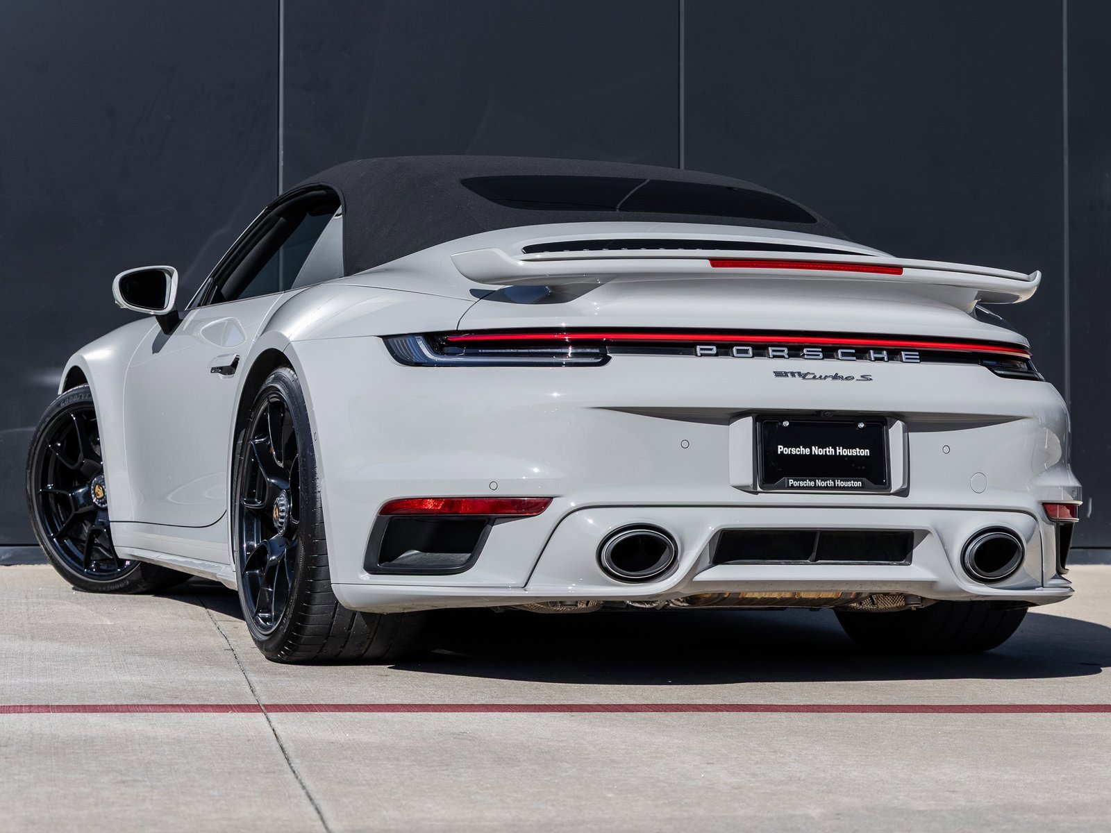 Certified 2022 Porsche 911 Turbo S w/ 911 Turbo Sportdesign Package image 10