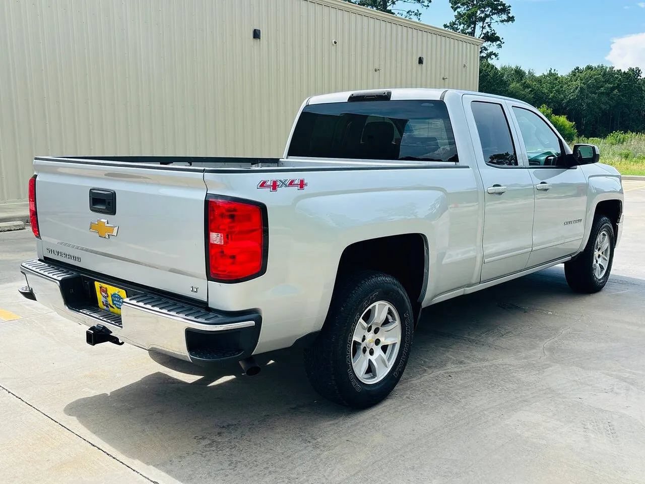 Used 2015 Chevrolet Silverado 1500 LT w/ All Star Edition AWD/4WD image 6