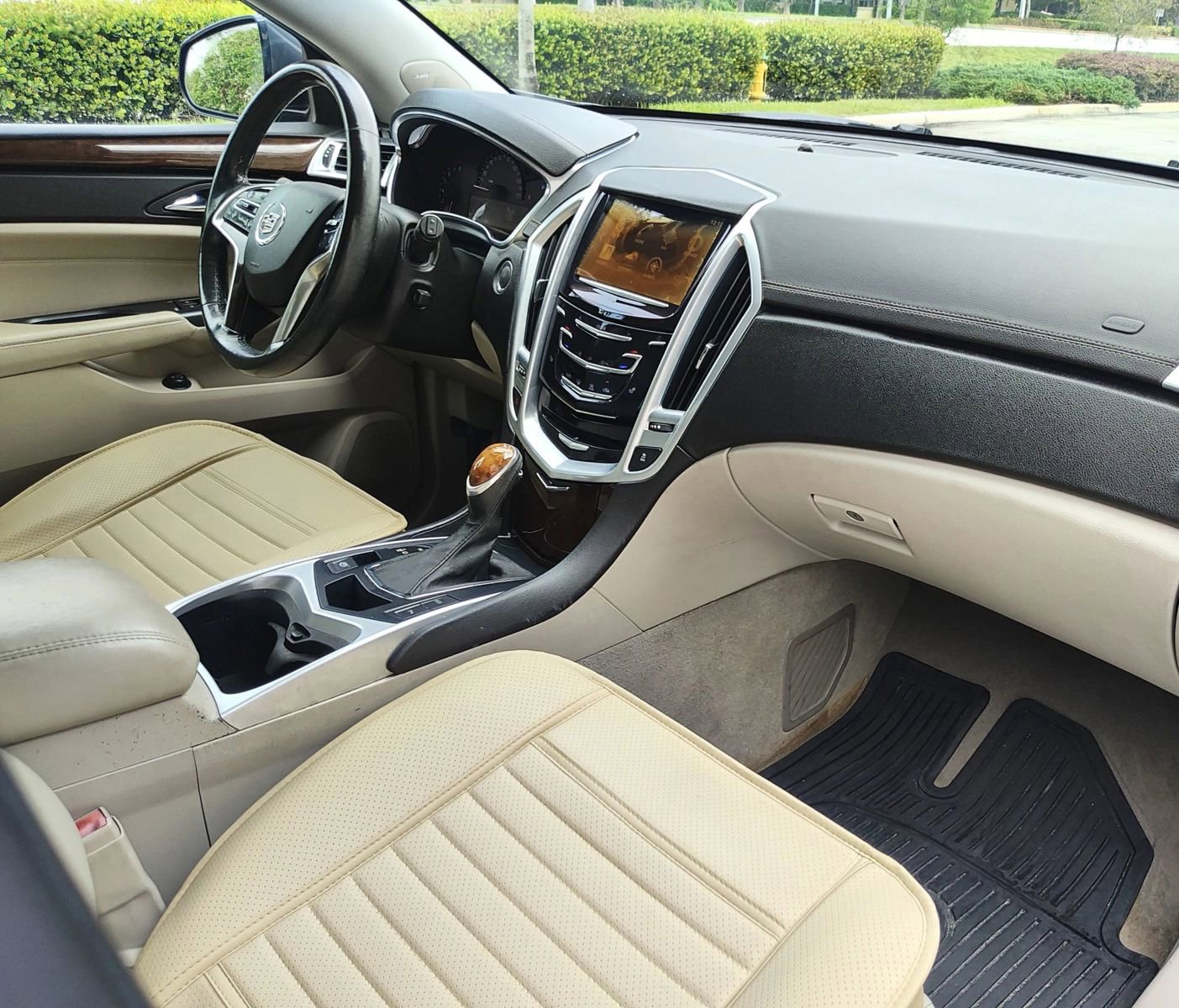 Used 2013 Cadillac SRX Luxury image 12