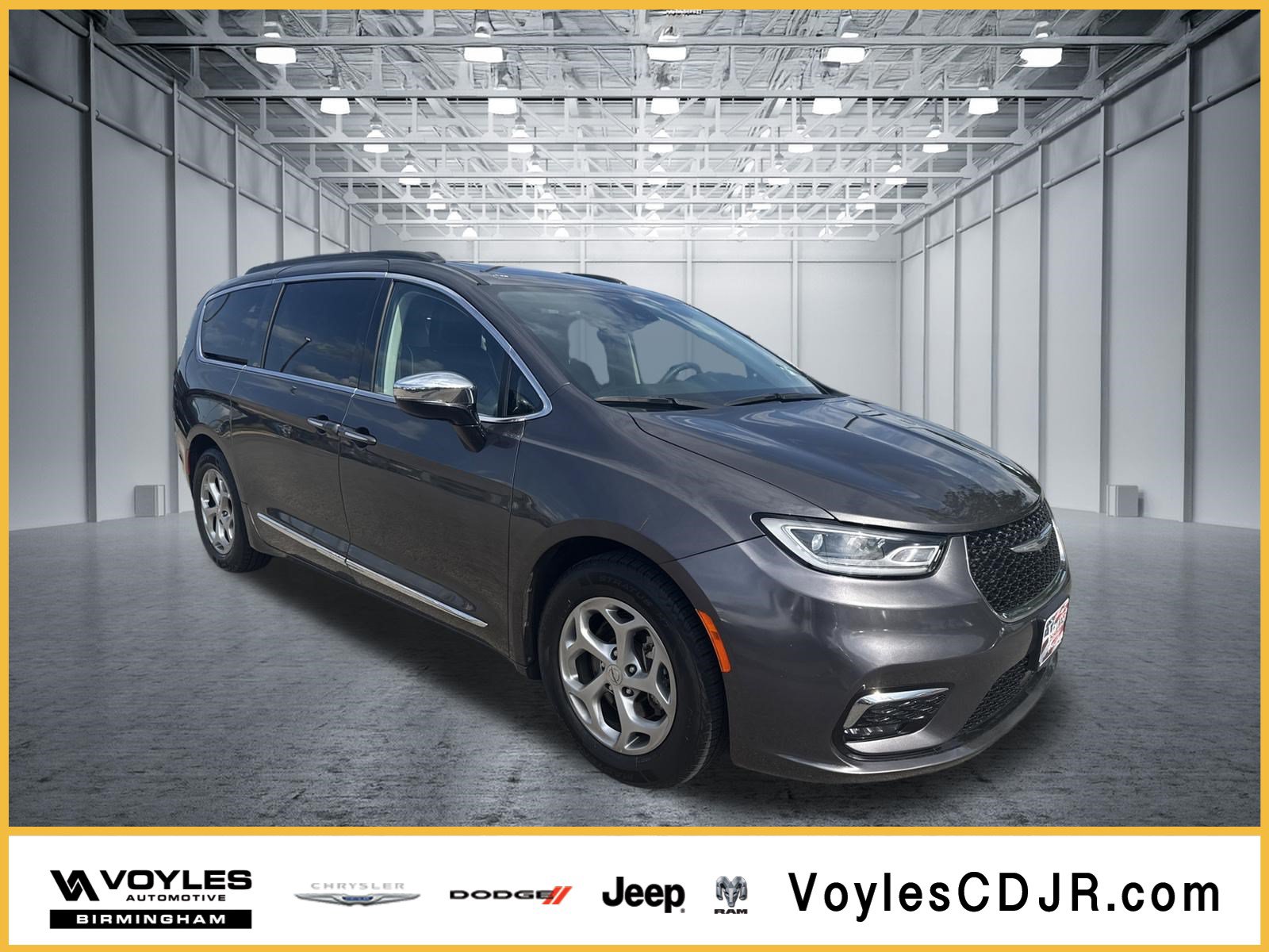 Used 2023 Chrysler Pacifica Limited