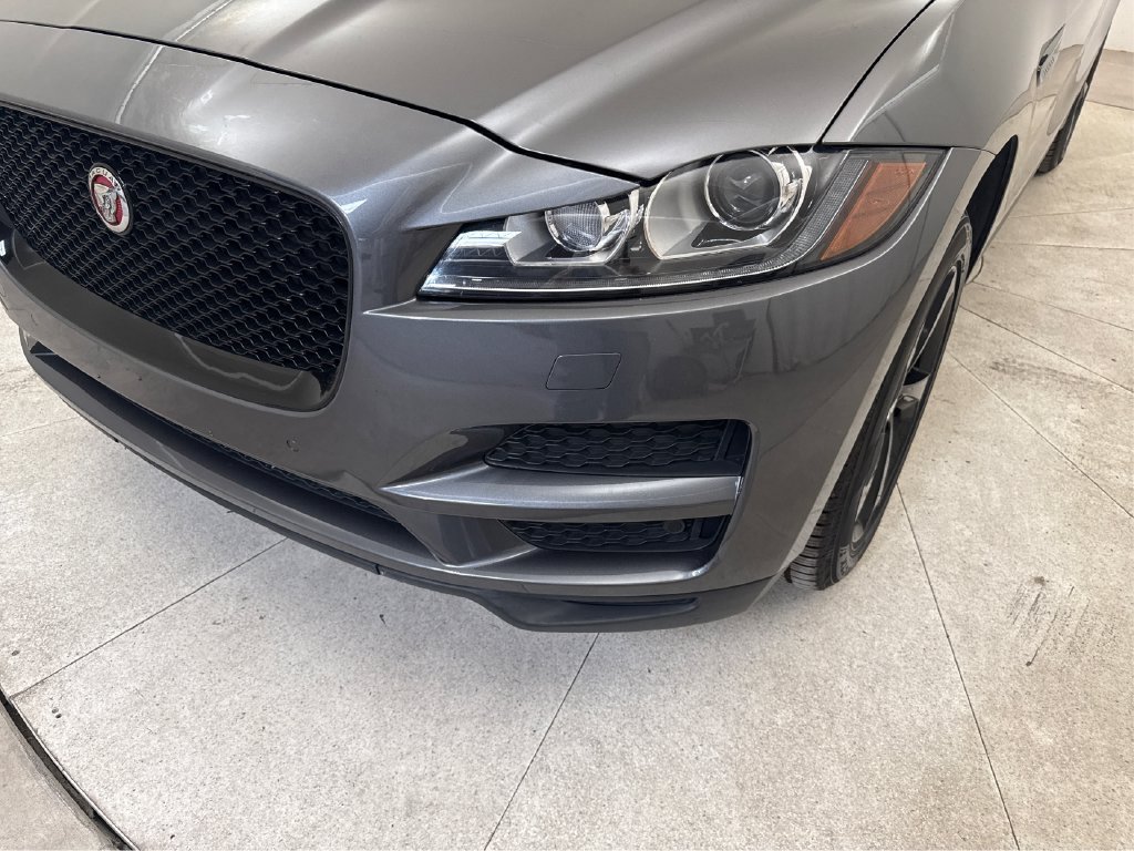 Used 2018 Jaguar F-PACE Premium AWD/4WD image 14