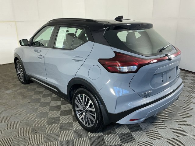 Used 2023 Nissan Kicks SR w/ SR Premium Package FWD image 9