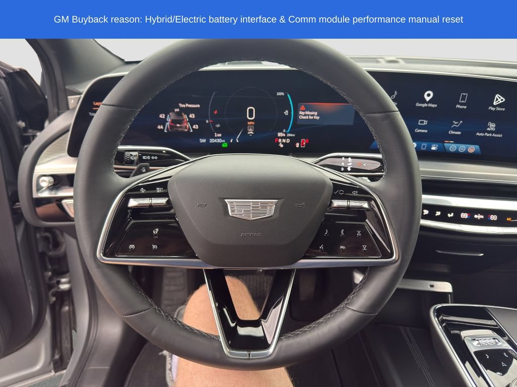 Used 2024 Cadillac Lyriq Luxury AWD/4WD image 10