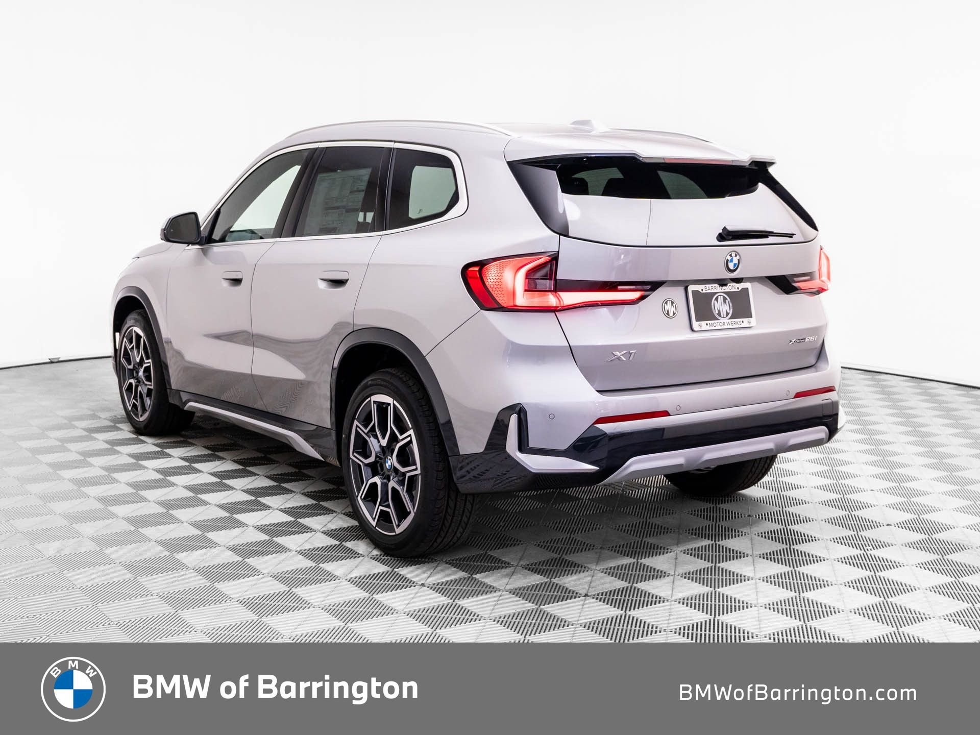 New 2026 BMW X1 xDrive28i w/ Technology Package AWD/4WD image 3