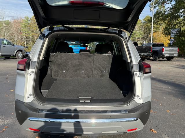 Used 2022 Nissan Rogue SV image 11