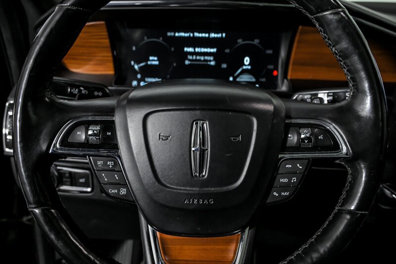 Used 2018 Lincoln Navigator L Reserve w/ Technology Package AWD/4WD image 22