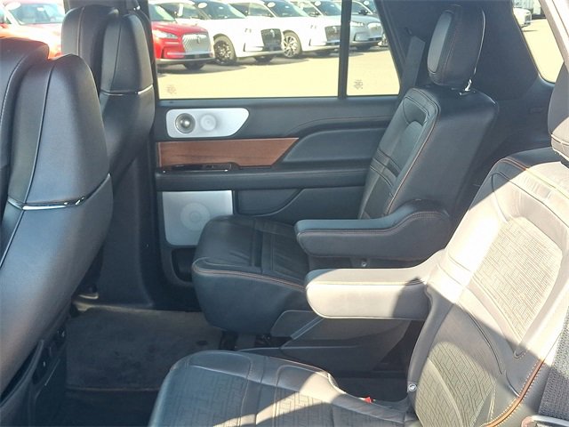 Used 2022 Lincoln Navigator Black Label image 9