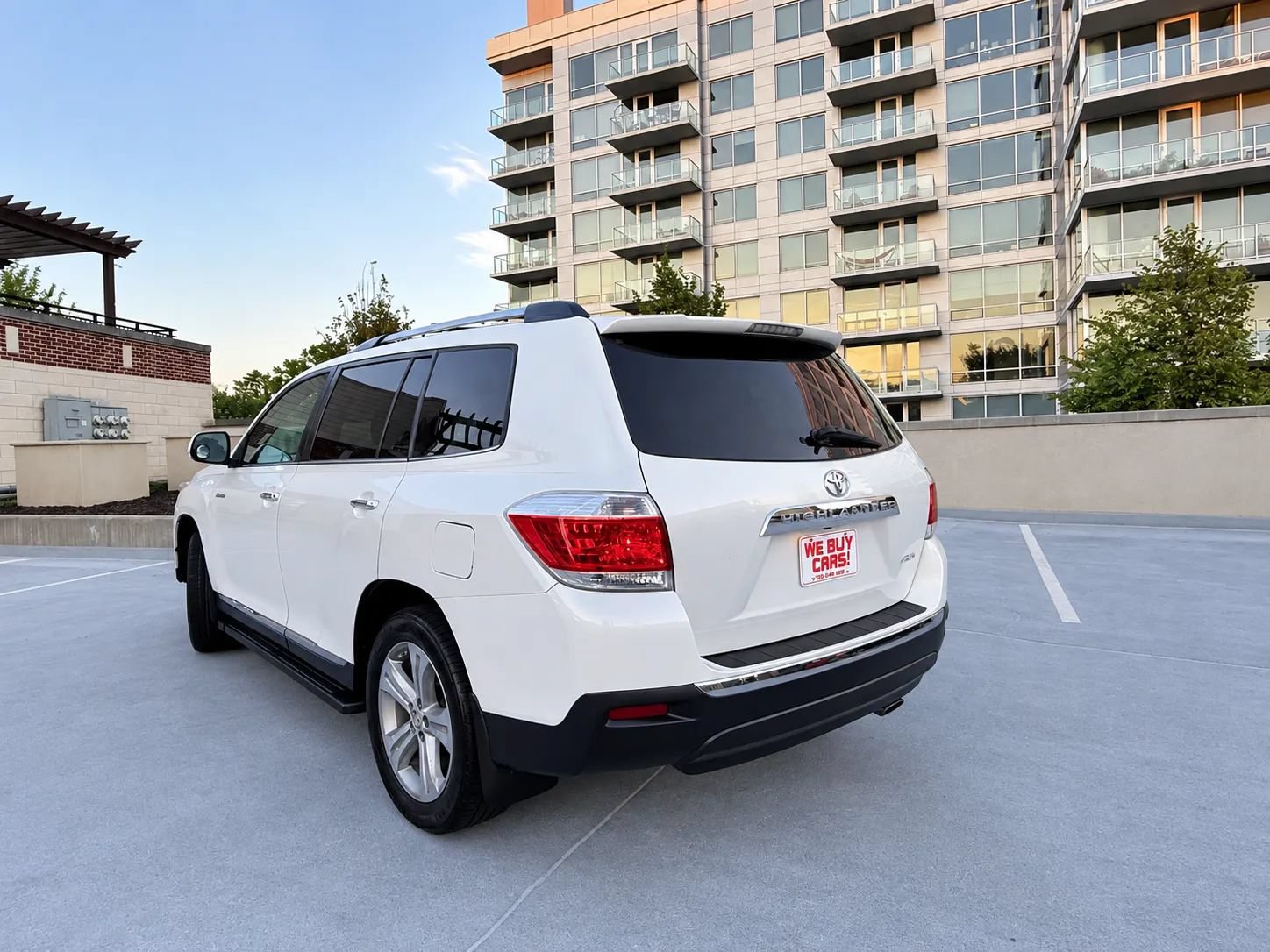 Used 2013 Toyota Highlander Limited AWD/4WD image 3