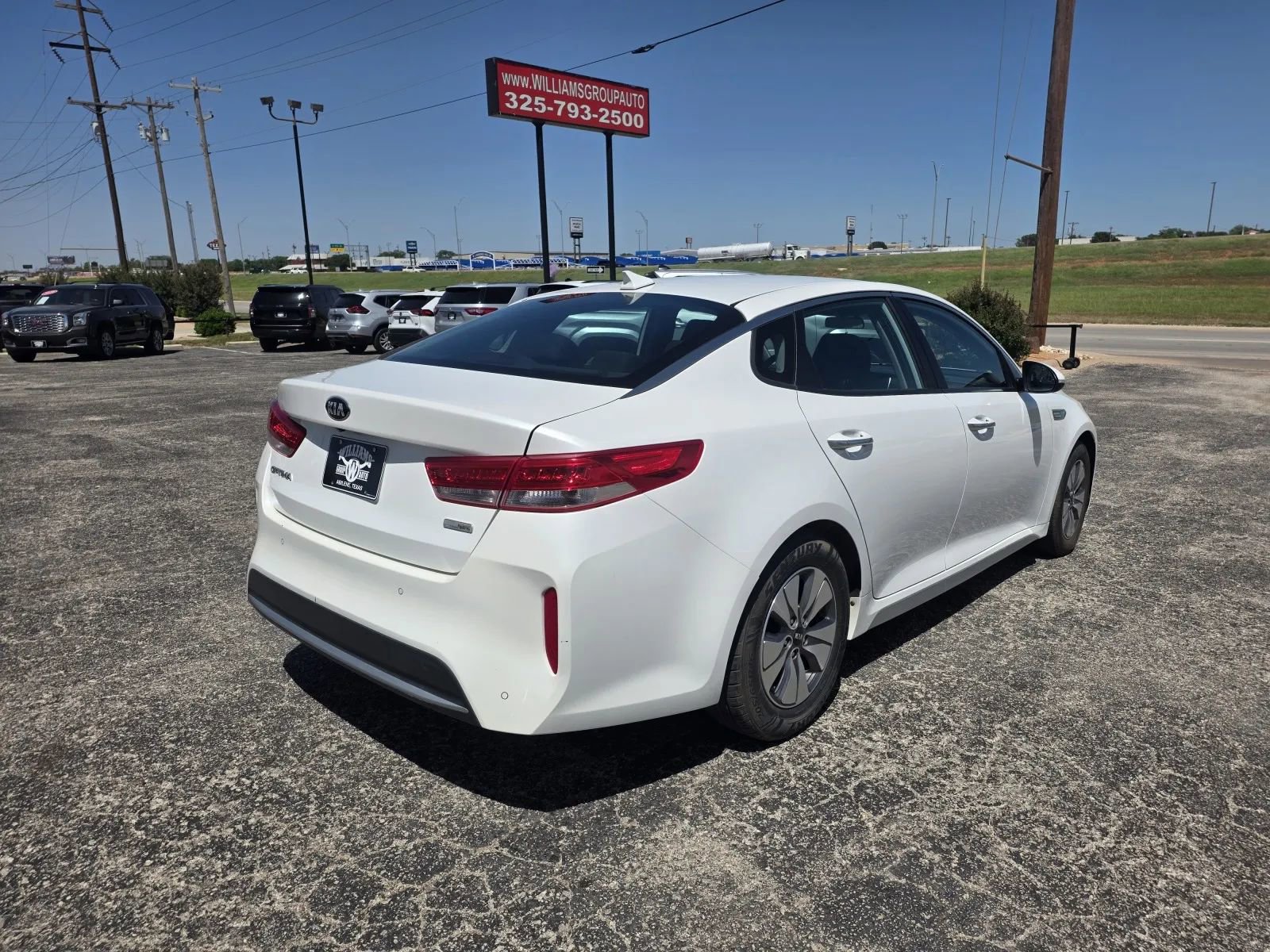 Used 2017 Kia Optima Premium w/ Hybrid Convenience Package FWD image 7