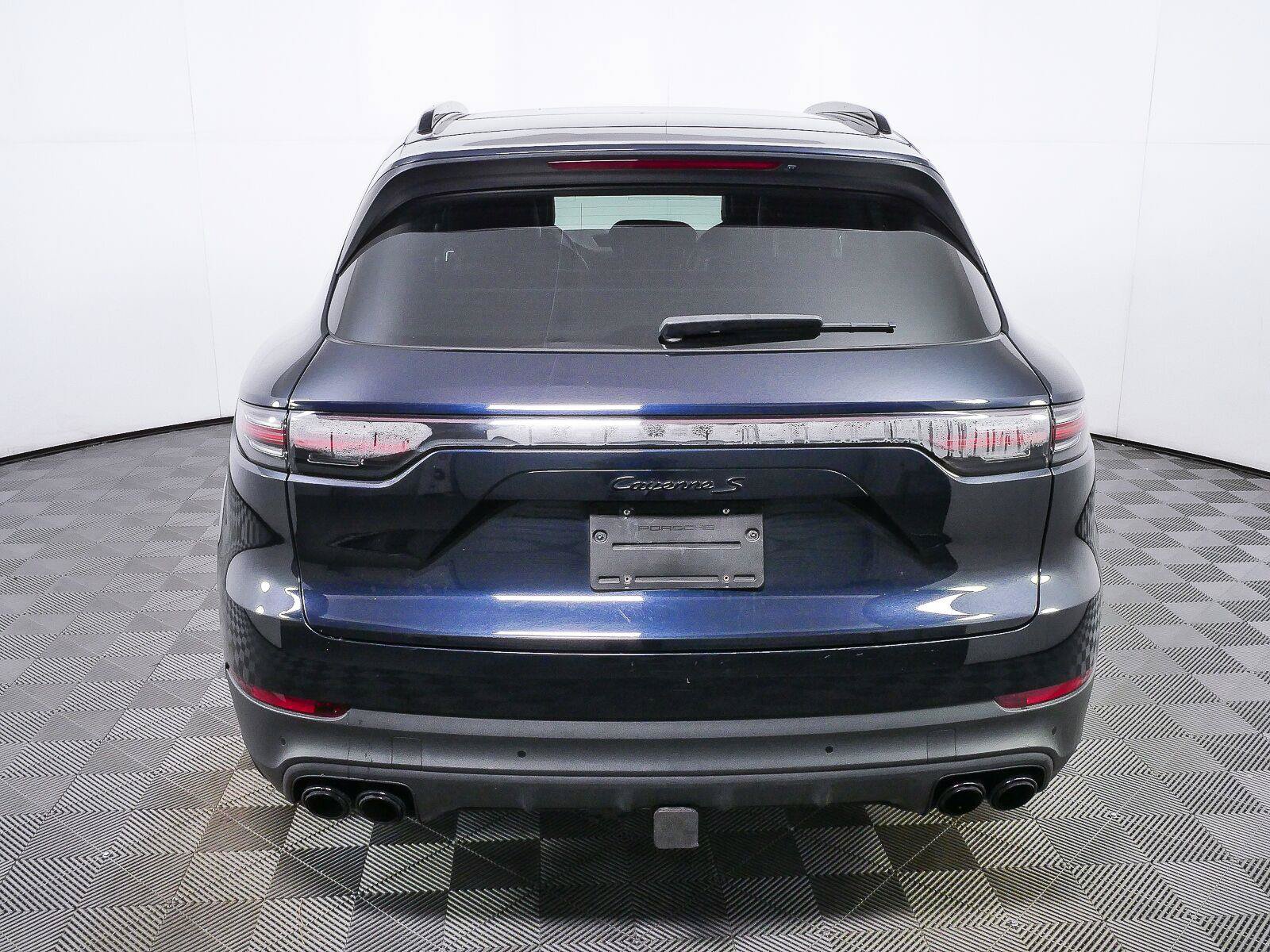 Certified 2022 Porsche Cayenne S Platinum AWD/4WD image 31