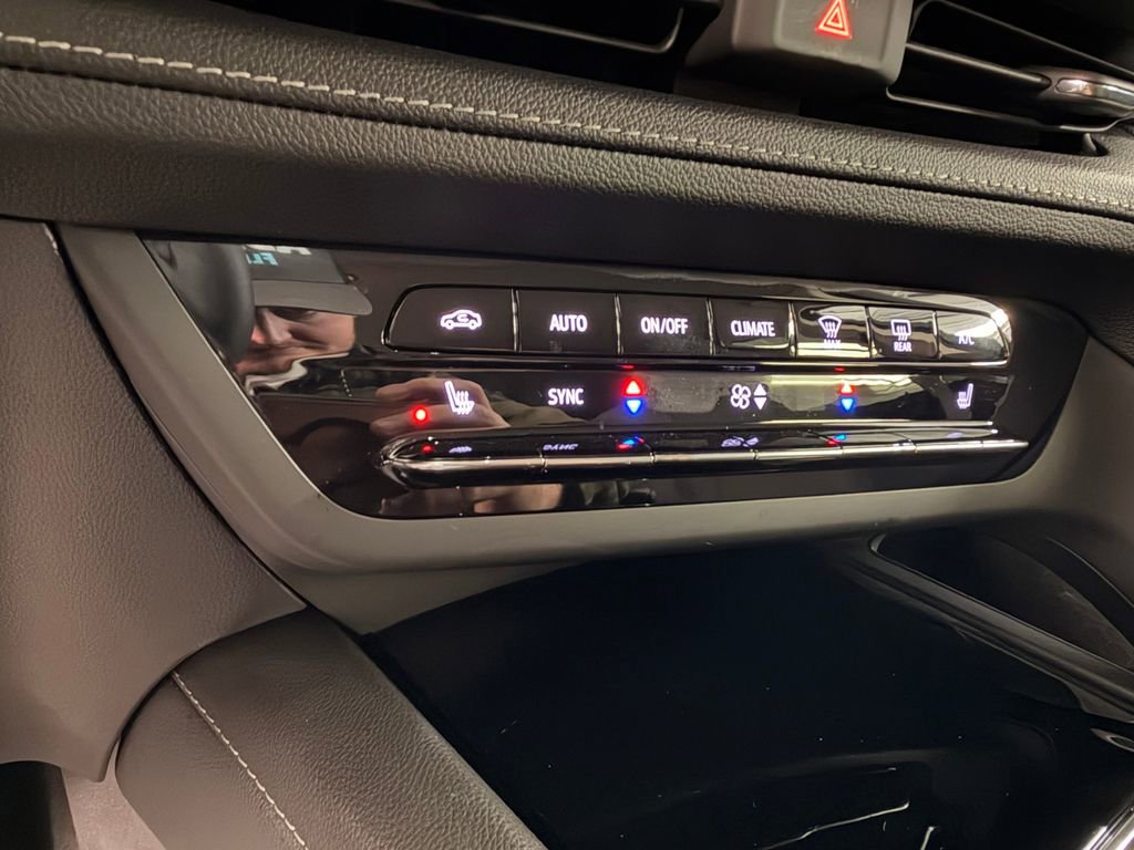 Used 2023 Buick Envision Preferred image 30