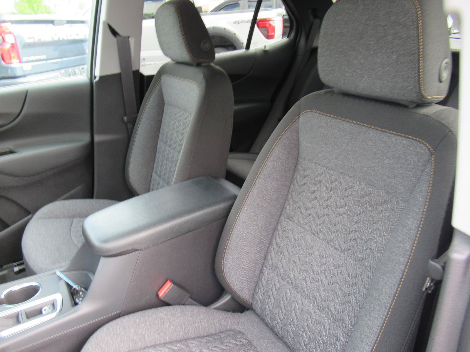 Used 2024 Chevrolet Equinox LT FWD image 18