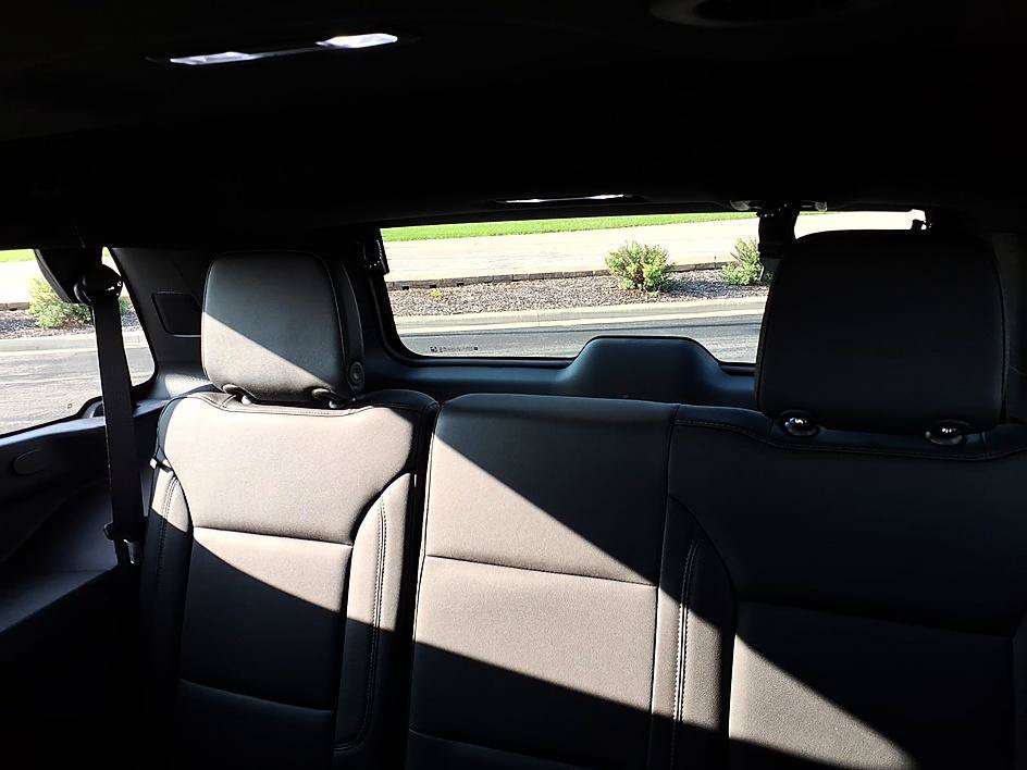 Used 2025 Chevrolet Tahoe LT AWD/4WD image 23