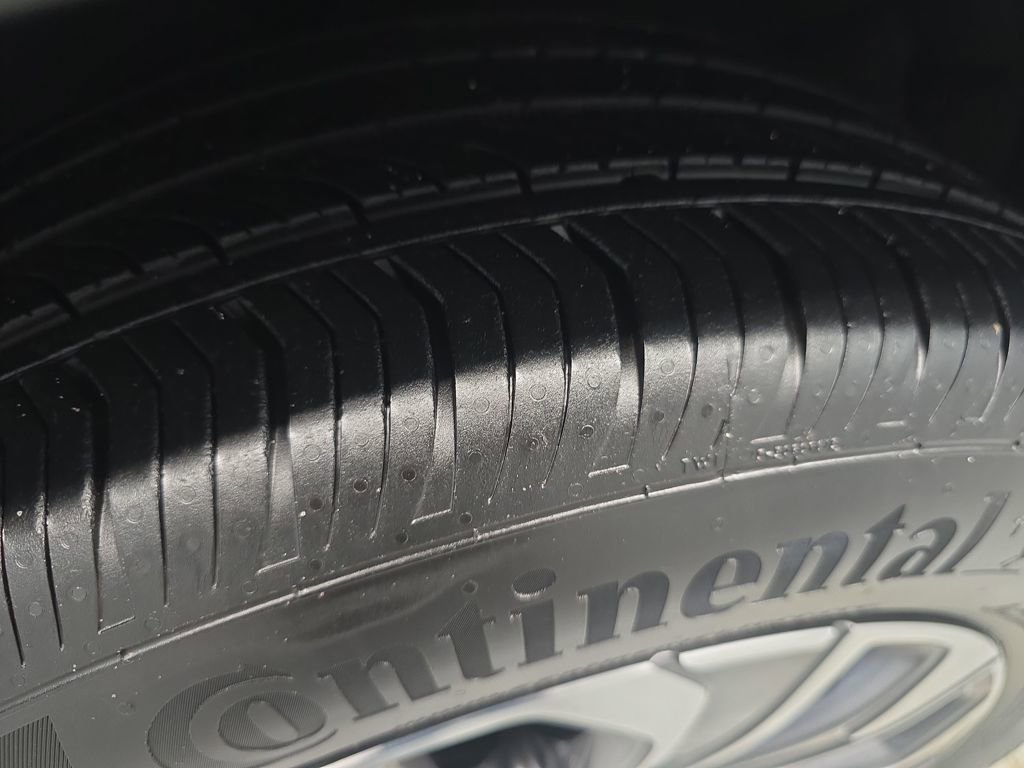 Certified 2025 Buick Envision Preferred image 12