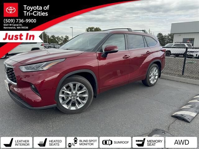 Used 2021 Toyota Highlander Limited AWD/4WD image 33