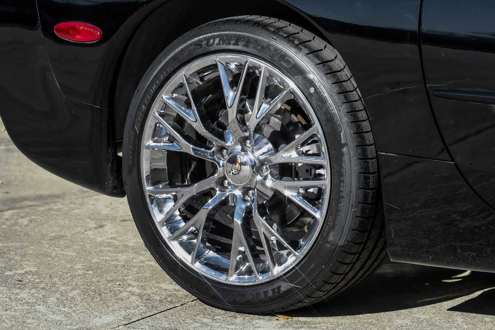 Used 2004 Chevrolet Corvette Coupe w/ Roof Package image 44