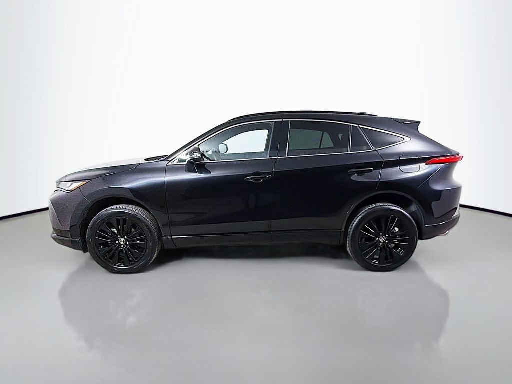 Used 2024 Toyota Venza Nightshade AWD/4WD image 9