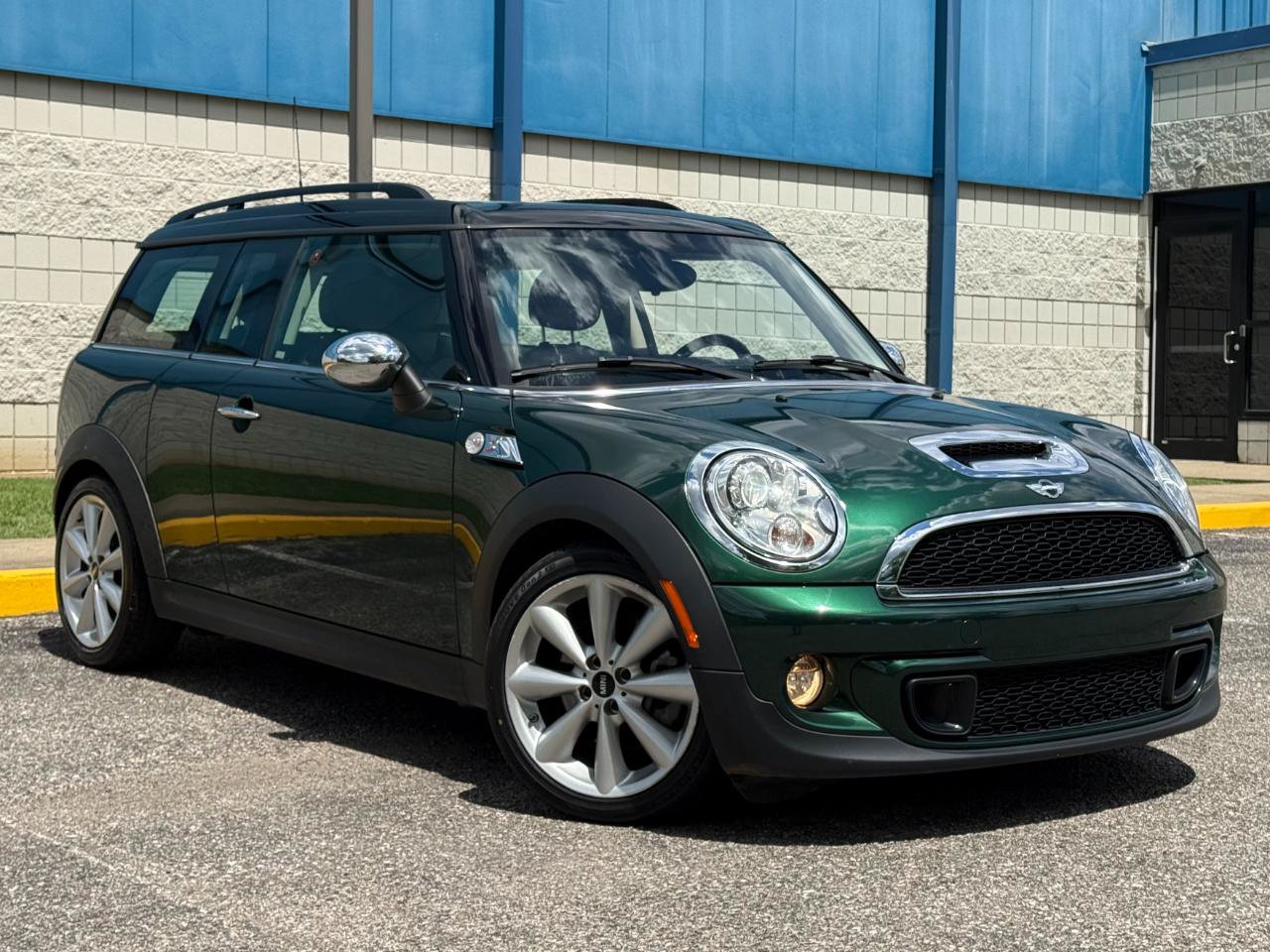 Used 2014 MINI Cooper Clubman S FWD image 2