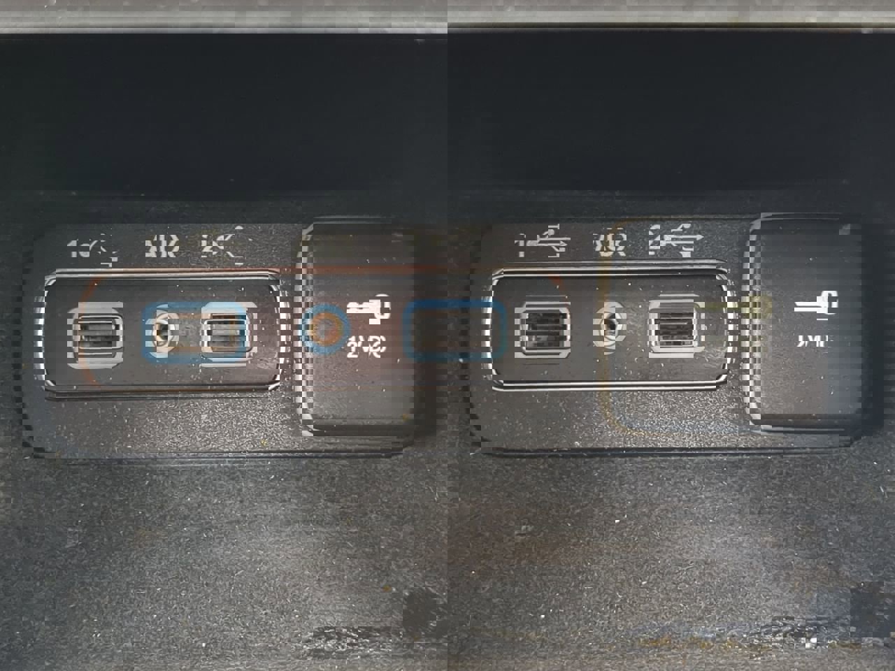 Used 2019 Jeep Grand Cherokee Limited w/ Luxury Group II image 24