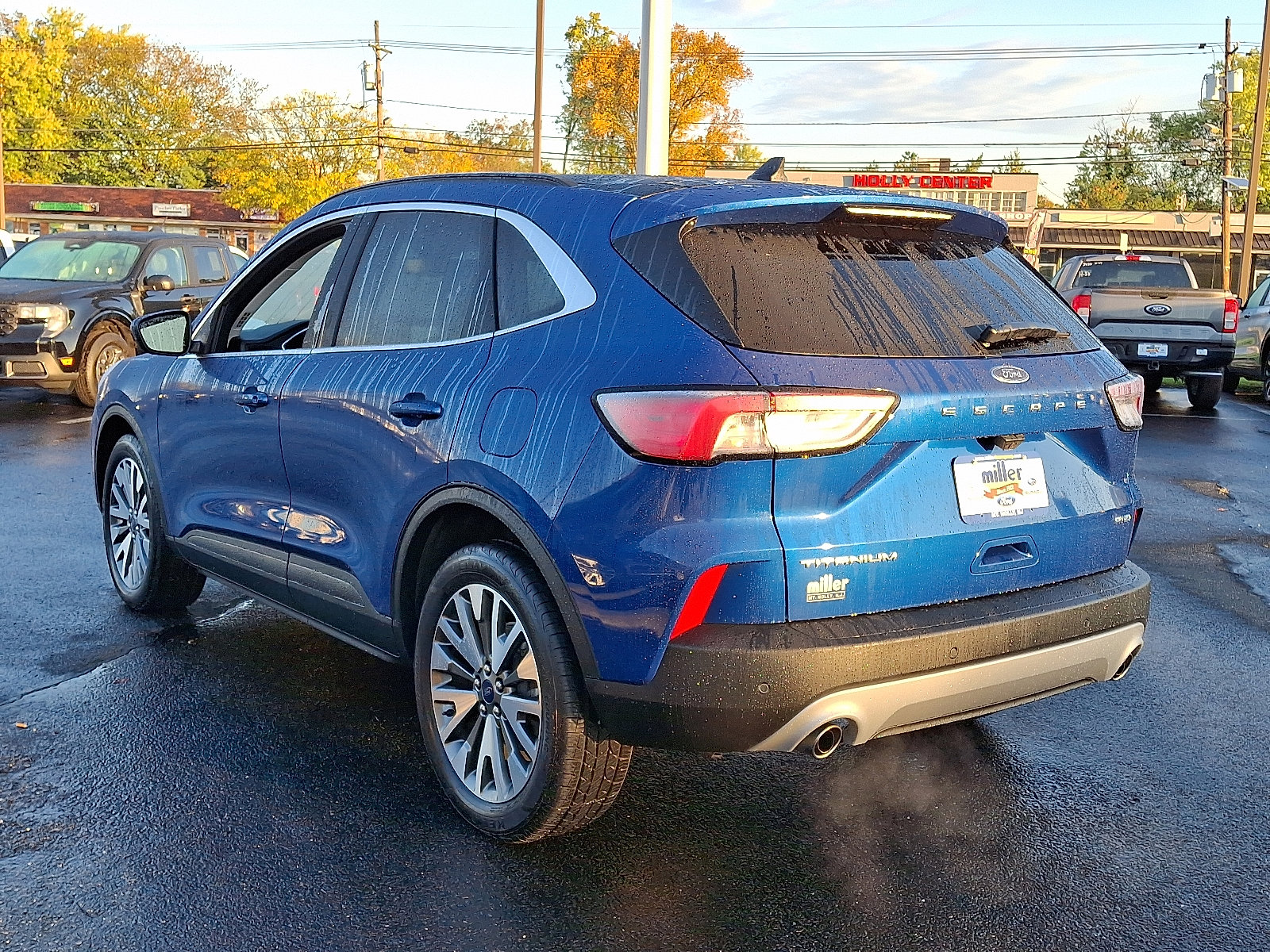 Certified 2022 Ford Escape Titanium image 4