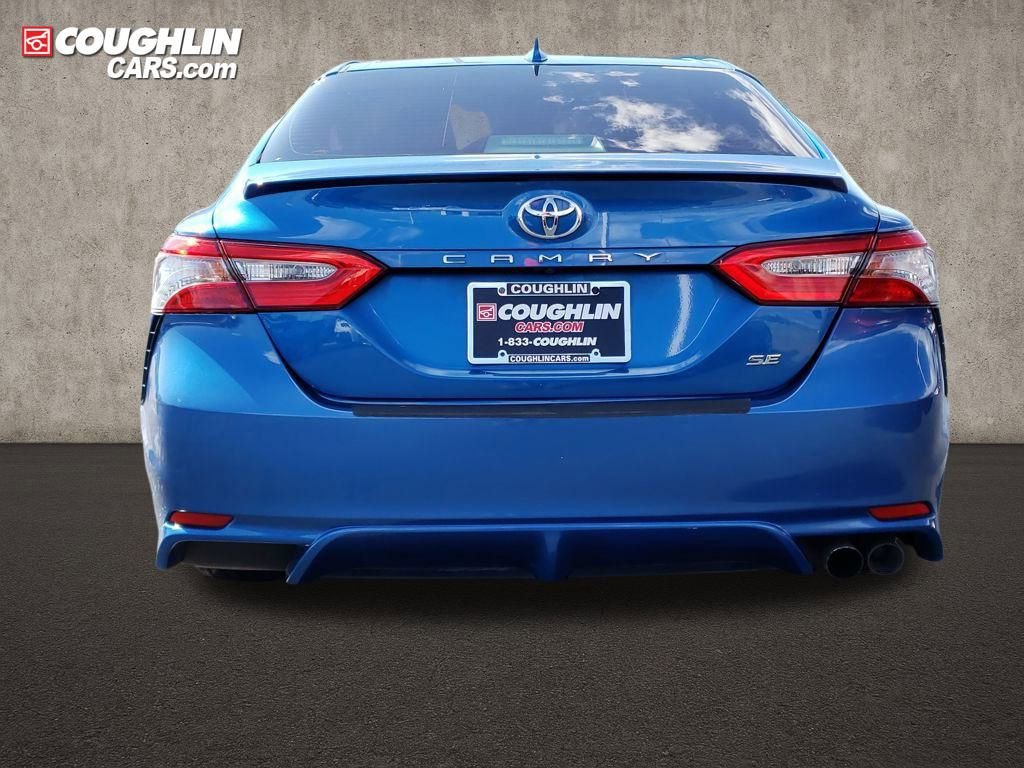 Used 2019 Toyota Camry SE w/ Convenience Package image 4