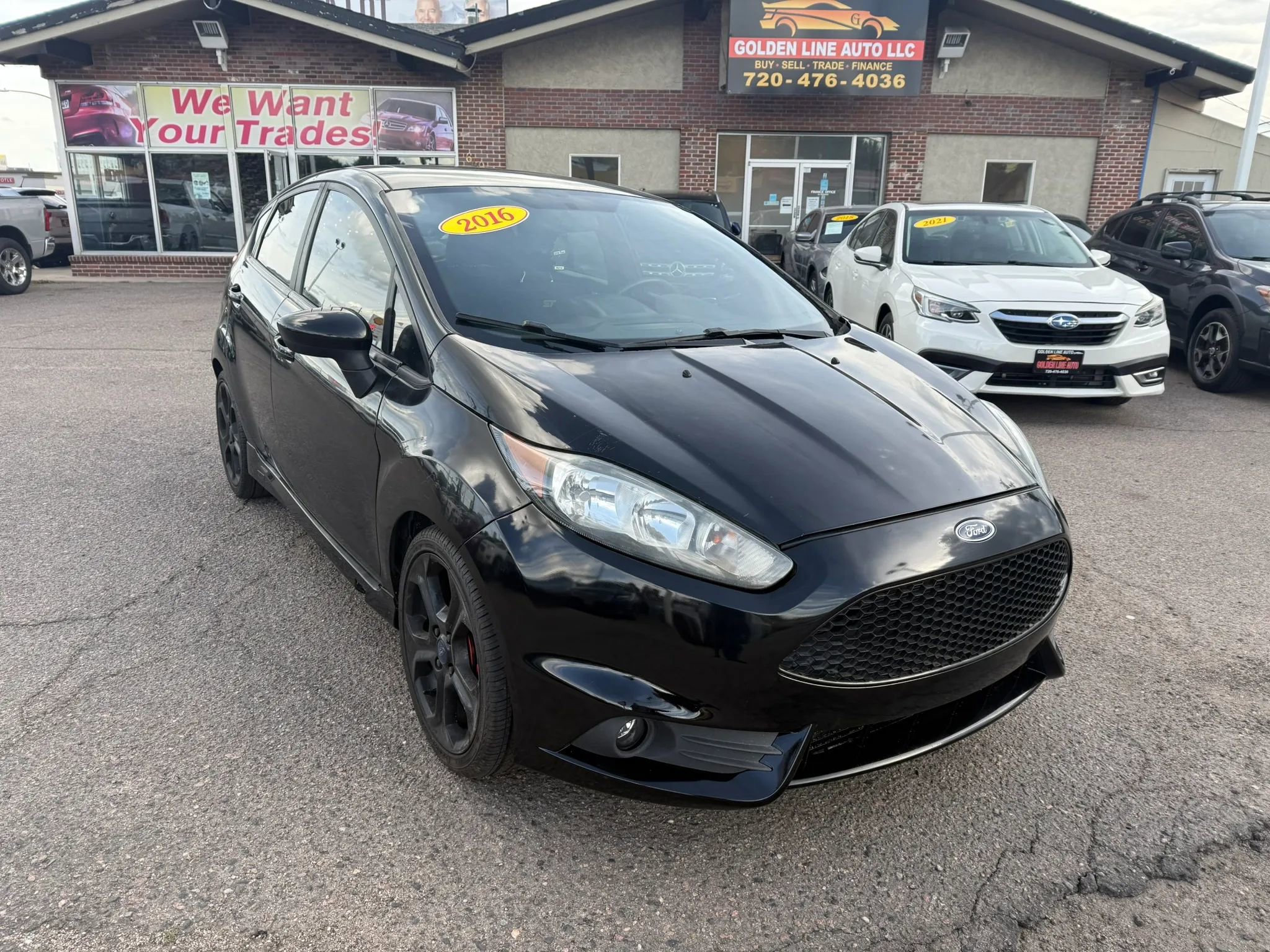 Used 2016 Ford Fiesta ST FWD image 2