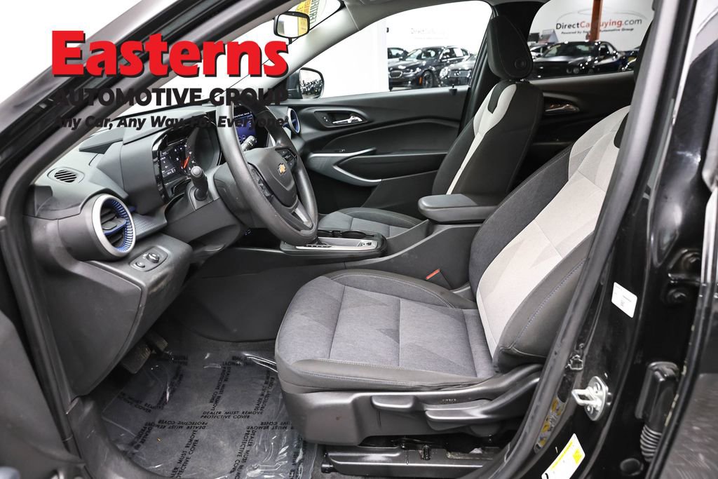 Used 2024 Chevrolet Trax LS FWD image 13