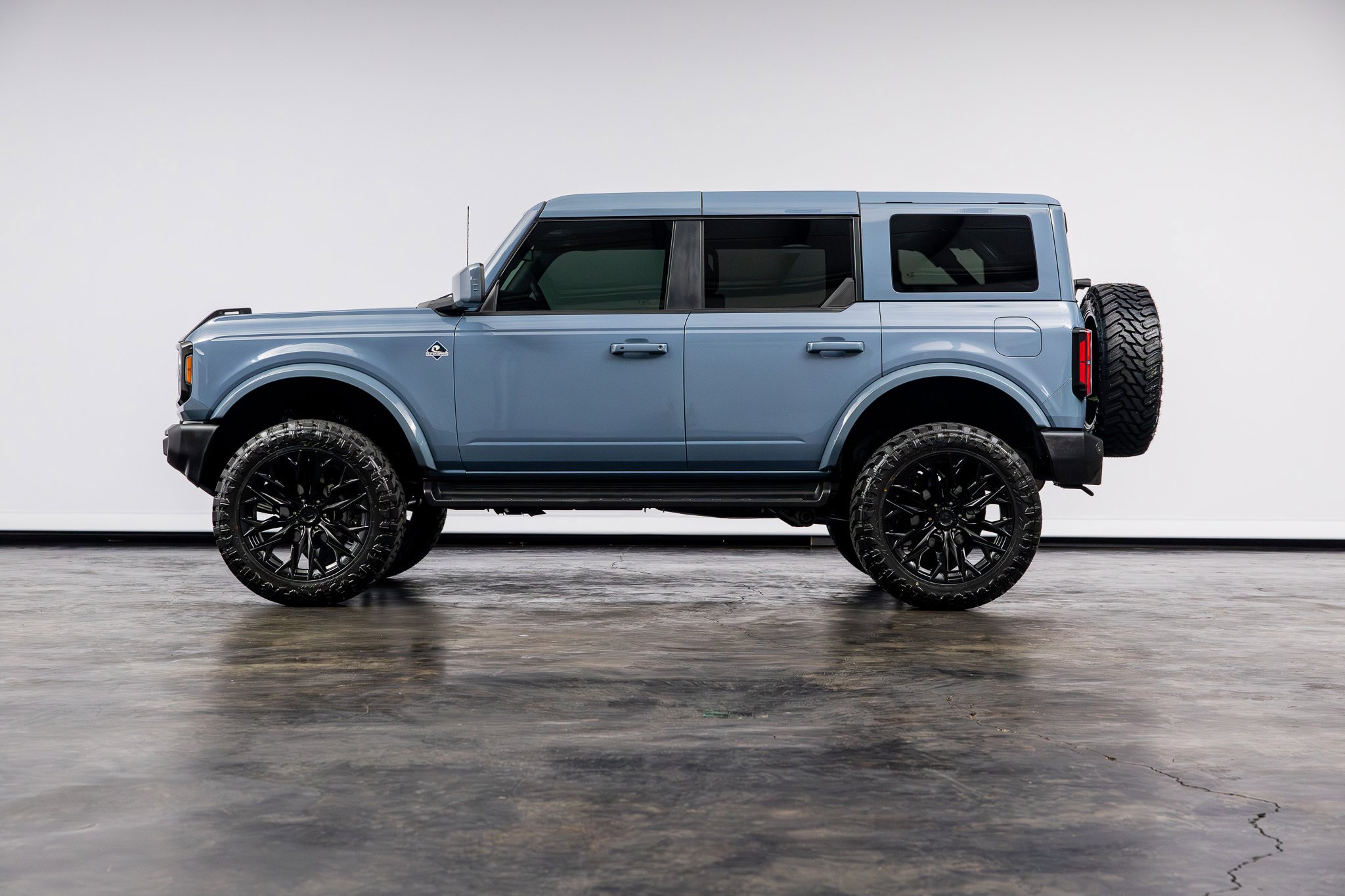 Used 2025 Ford Bronco Outer Banks AWD/4WD image 9
