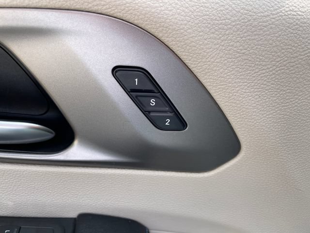 Used 2021 Chrysler Pacifica Touring-L FWD image 27