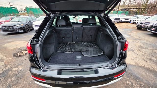 Used 2020 Audi Q3 2.0T Premium w/ Convenience Package image 55